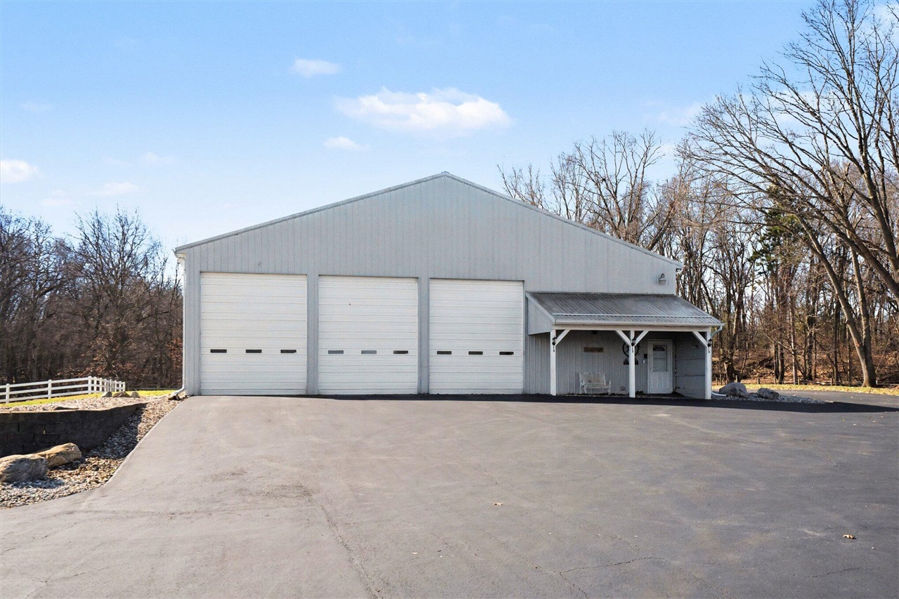 65650 Dailey Road Property Photo 4
