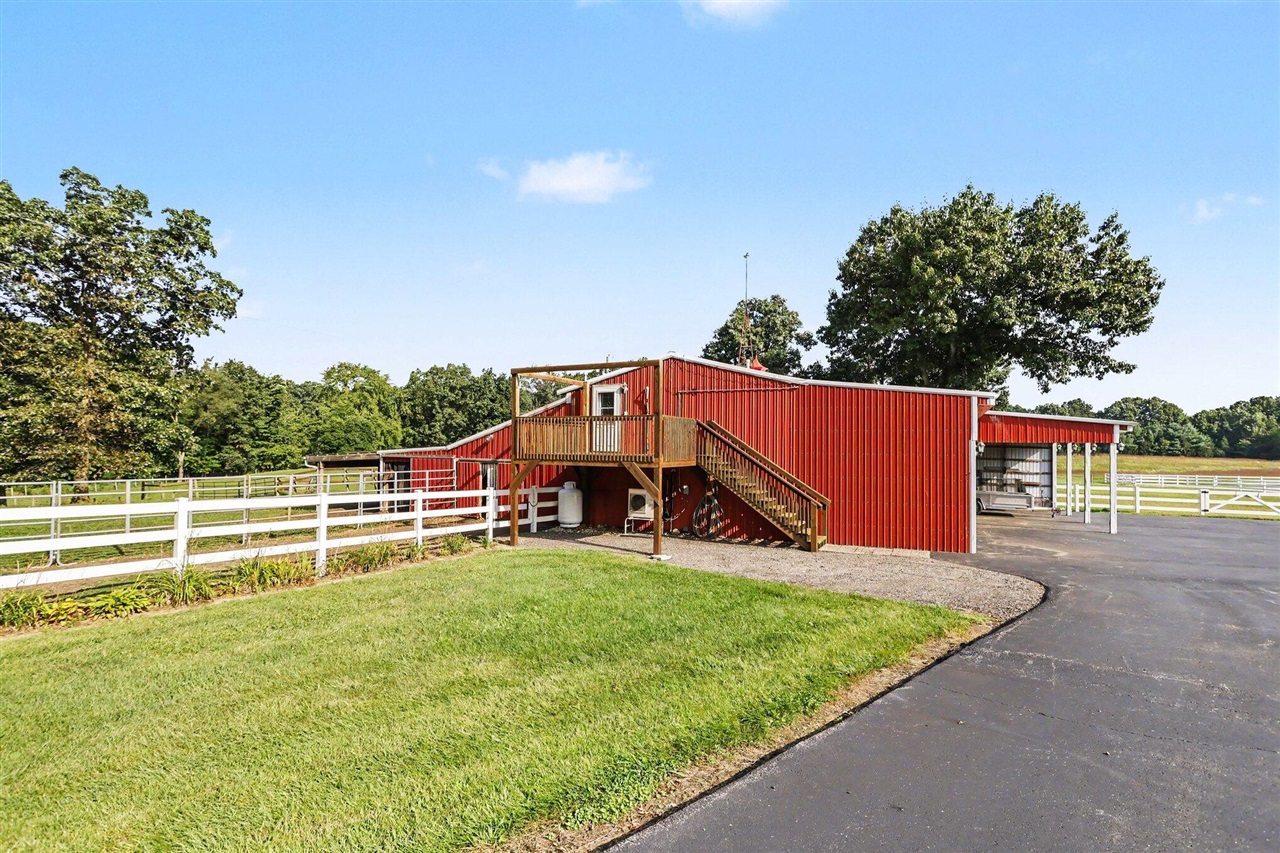 65650 Dailey Road Property Photo 5
