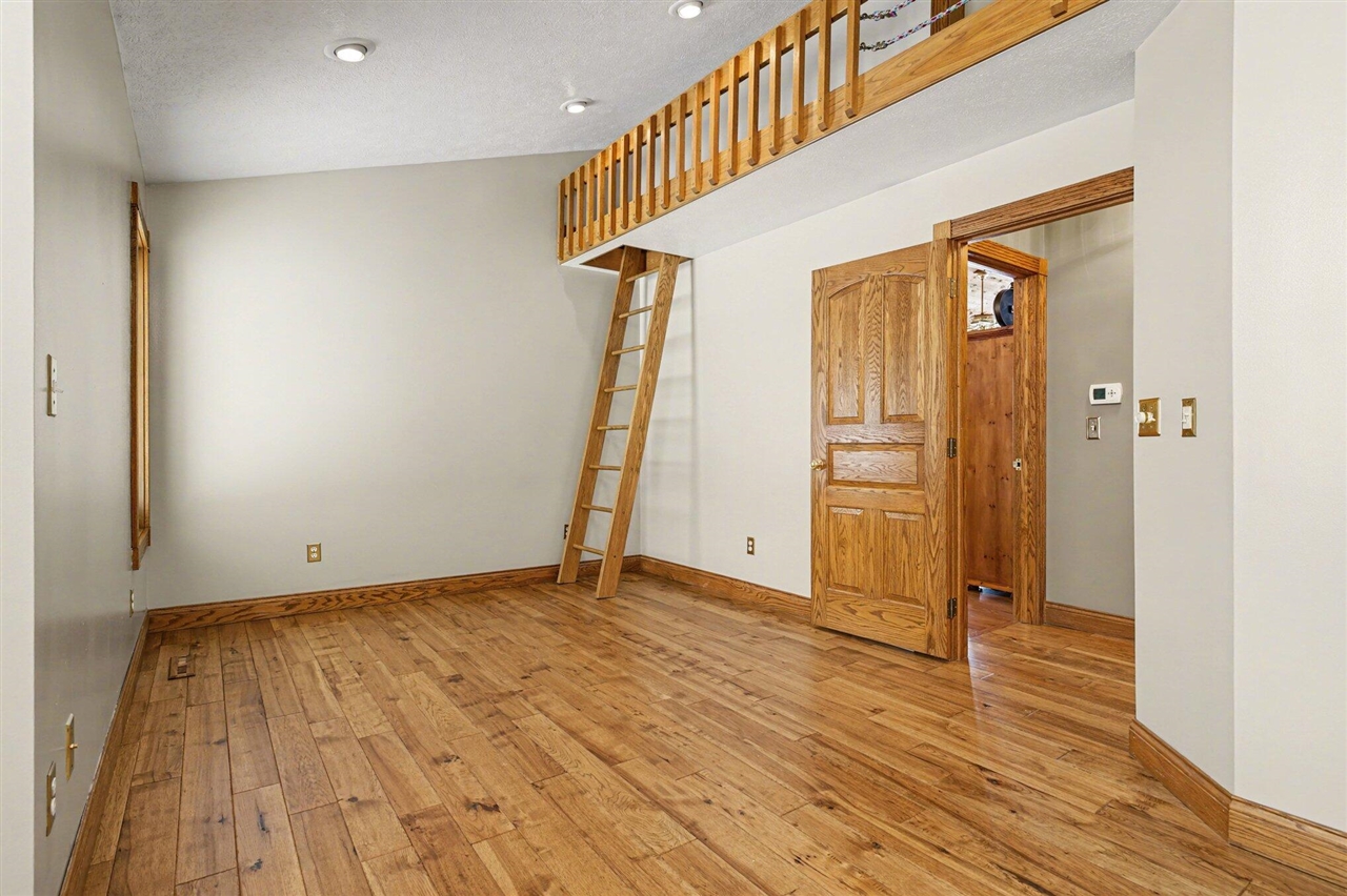 65650 Dailey Road Property Photo 35