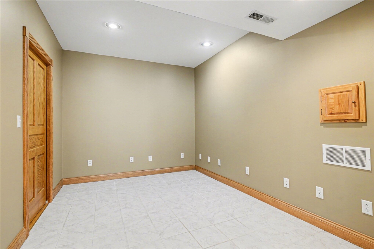 65650 Dailey Road Property Photo 42