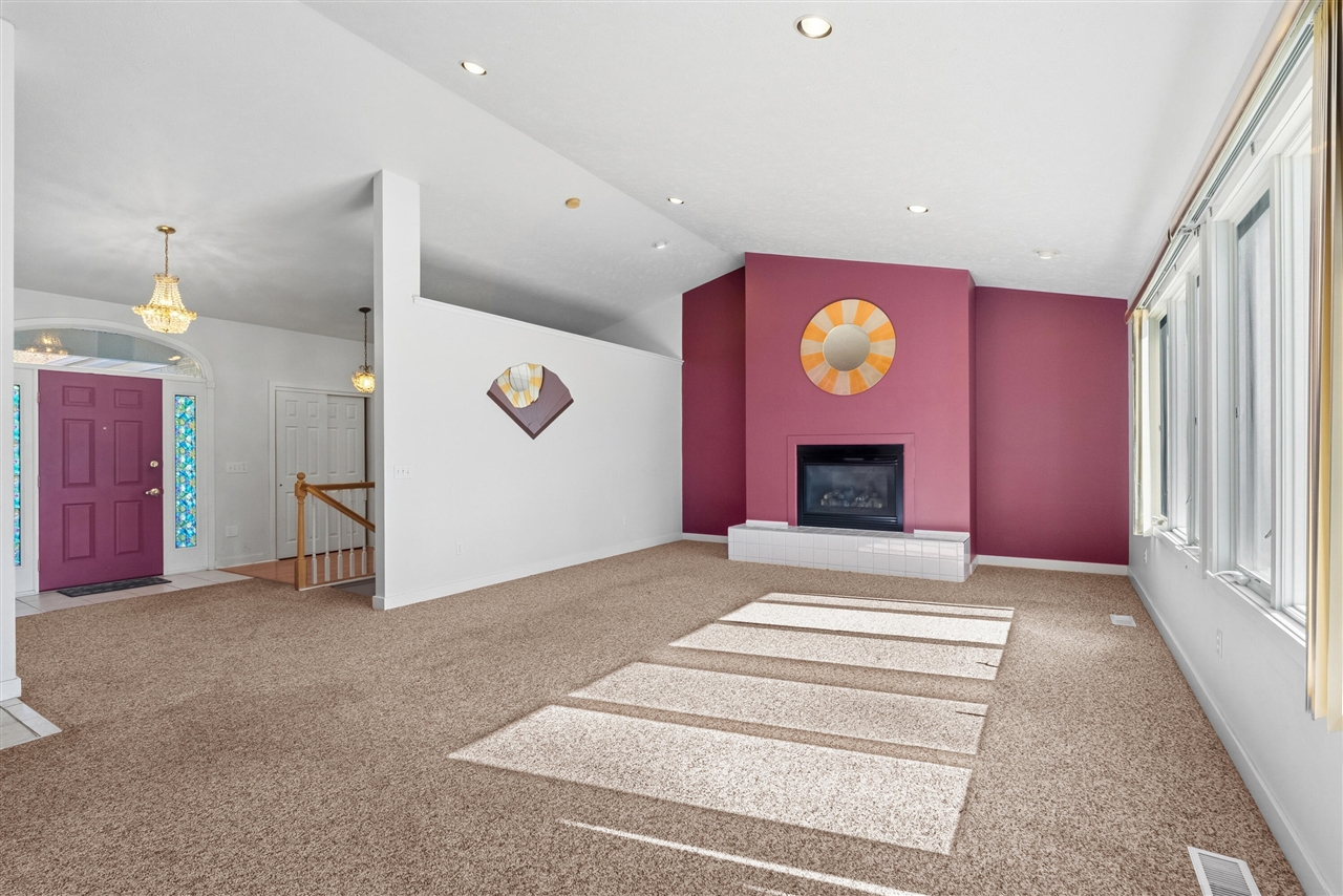 7625 Timberview Avenue Property Photo 6