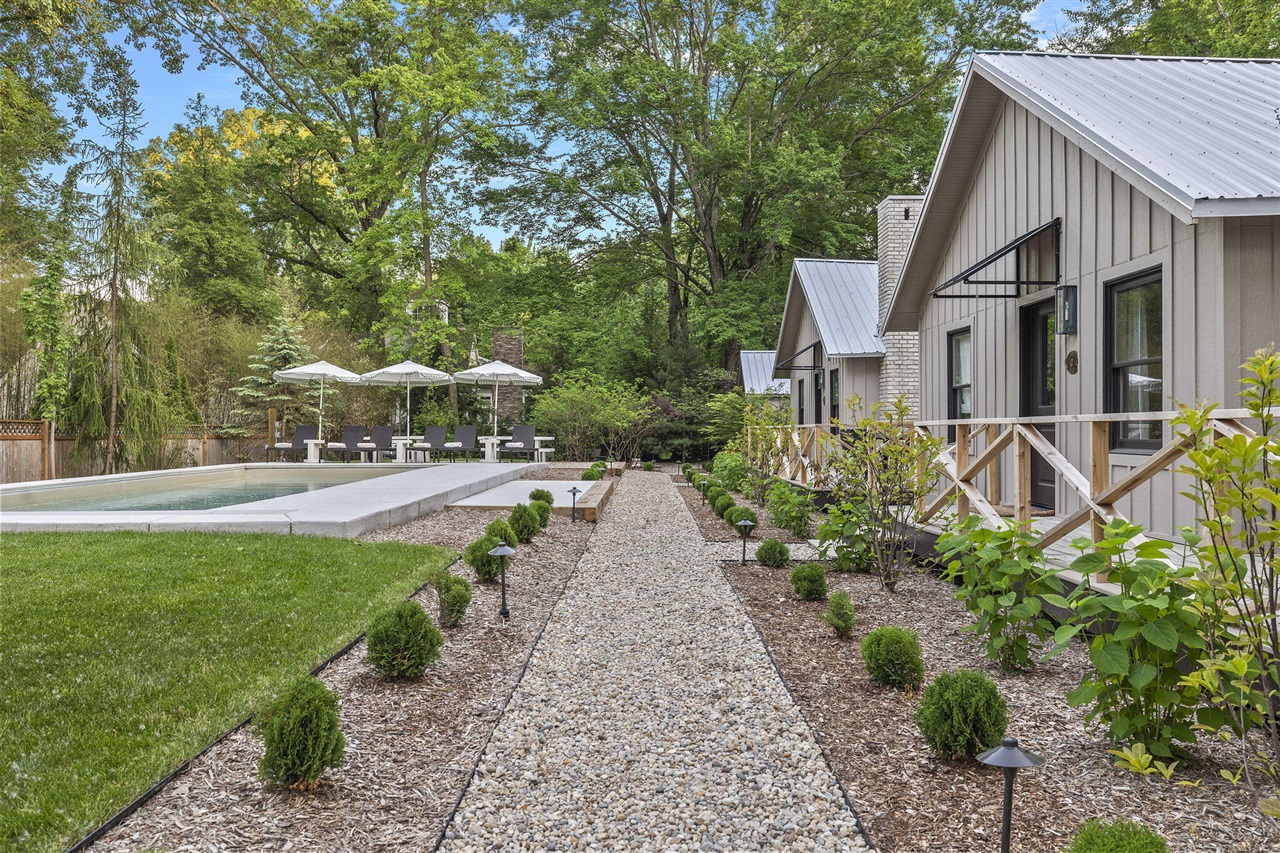 10222 Town Line Road Property Photo 6