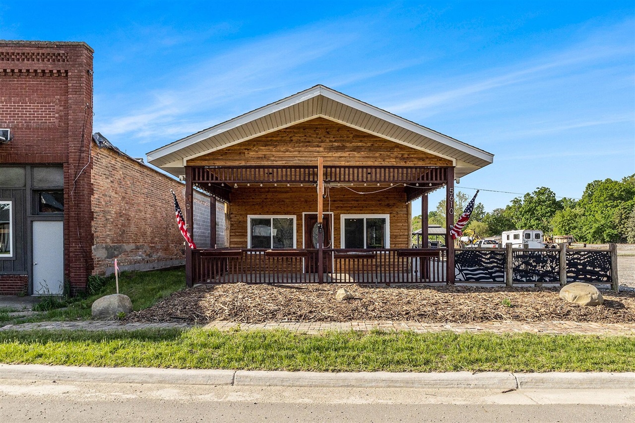 5610 109th Avenue Property Photo 1