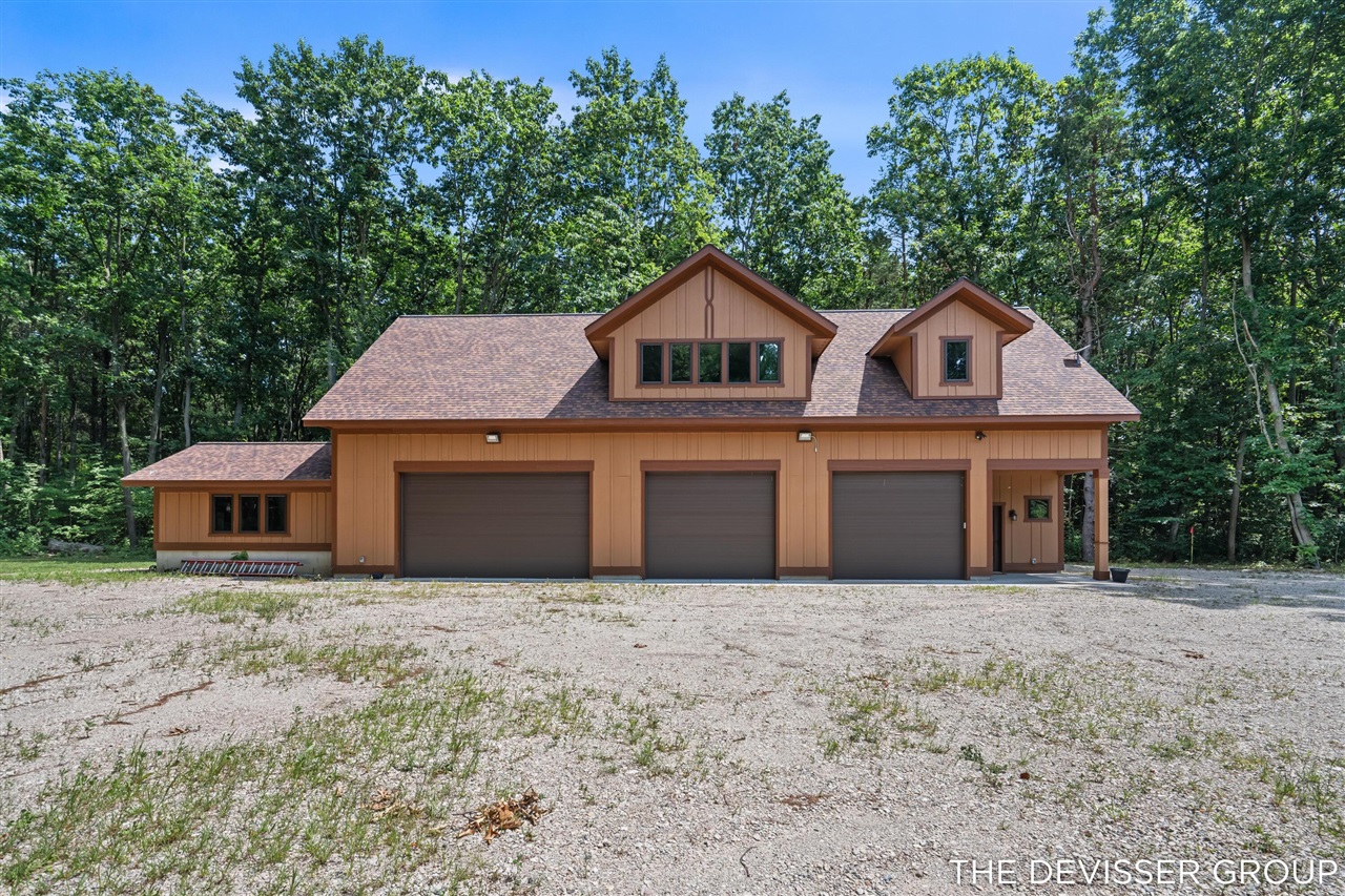 5837 Timber Bluff Trail Property Photo 1