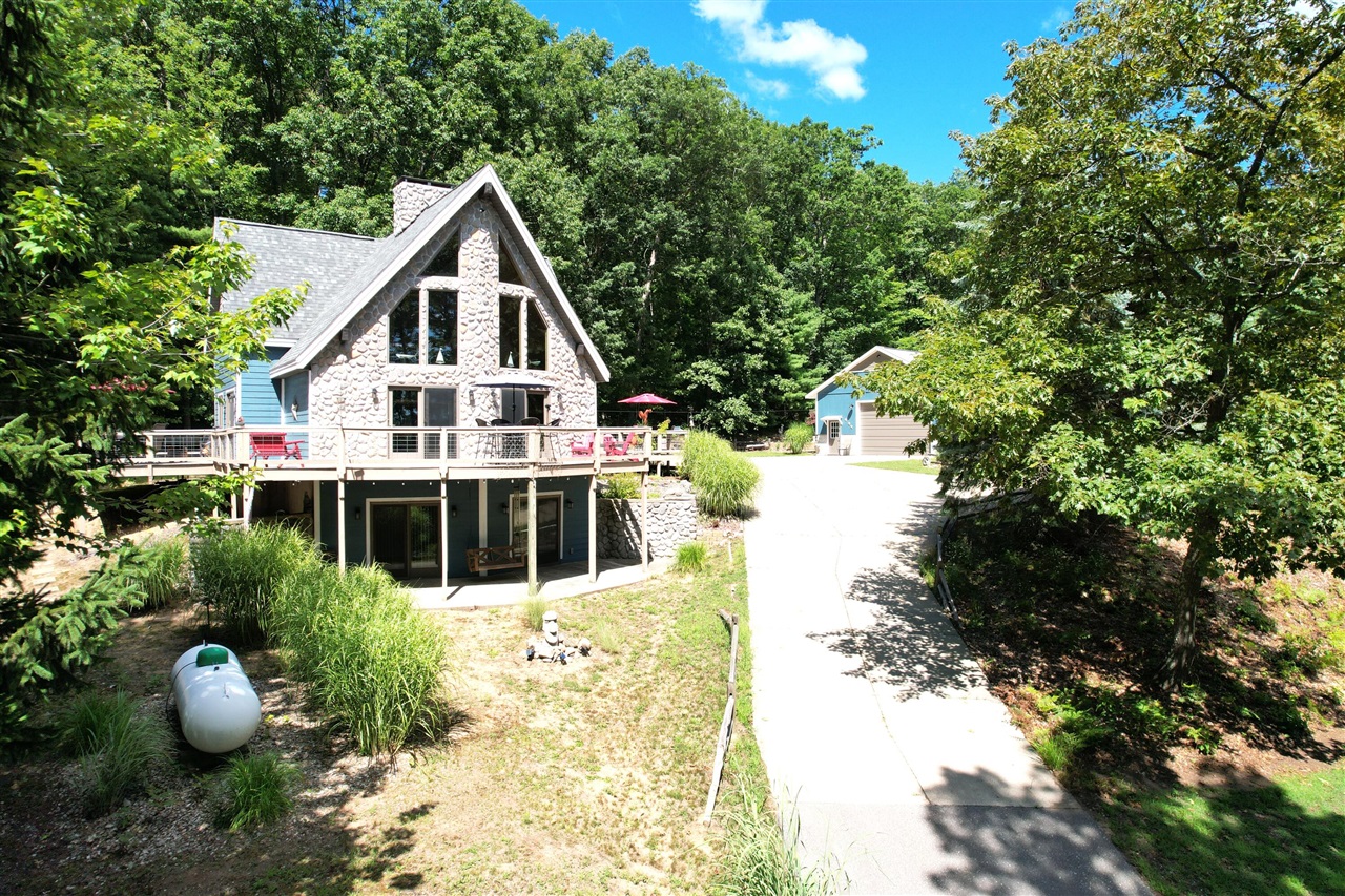 4050 E Ottawa Drive Property Photo 3