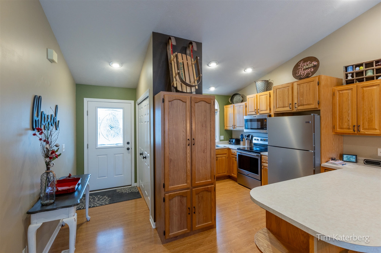 2940 Bentbrooke Drive Property Photo 3