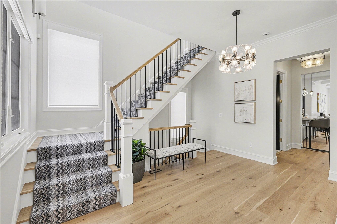 484 Park Street Property Photo 14