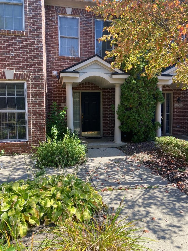 5702 Hampshire Lane Property Photo 1