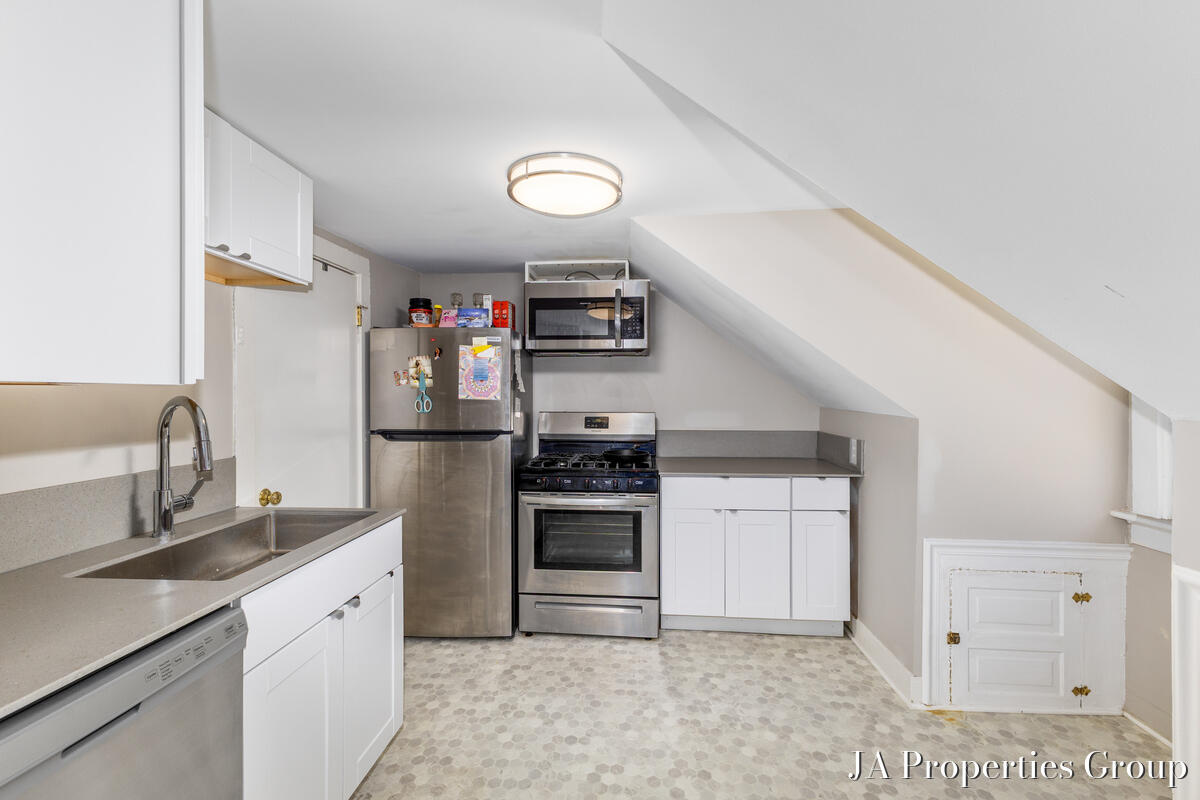 921 Fairmount Street Property Photo 19