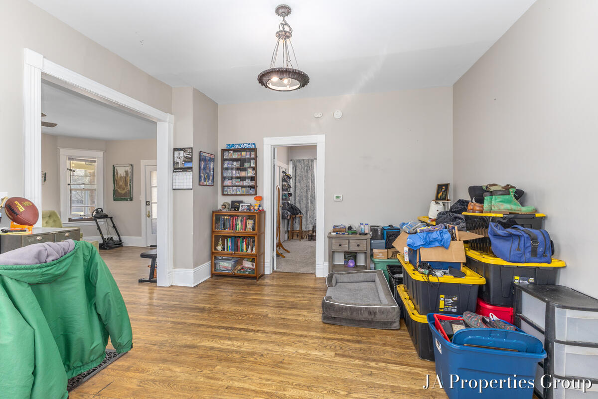 921 Fairmount Street Property Photo 24