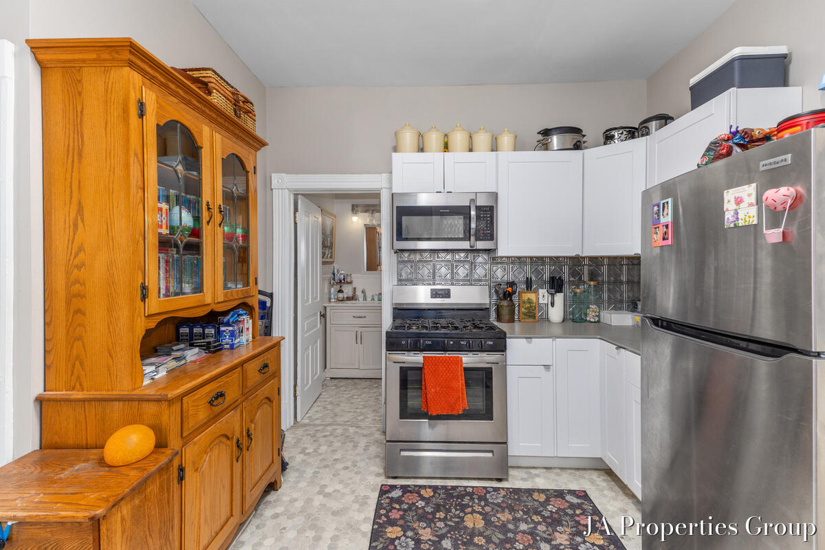921 Fairmount Street Property Photo 27