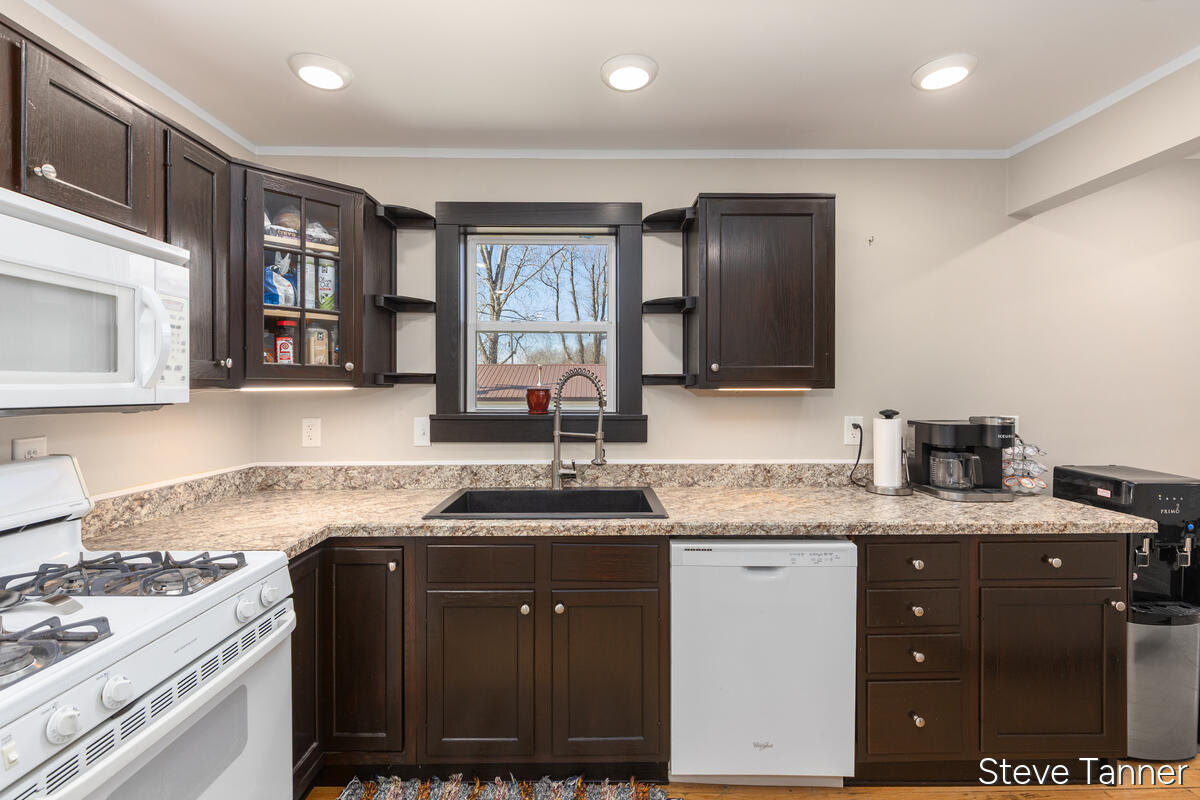 5423 E Howard City-edmore Property Photo 17