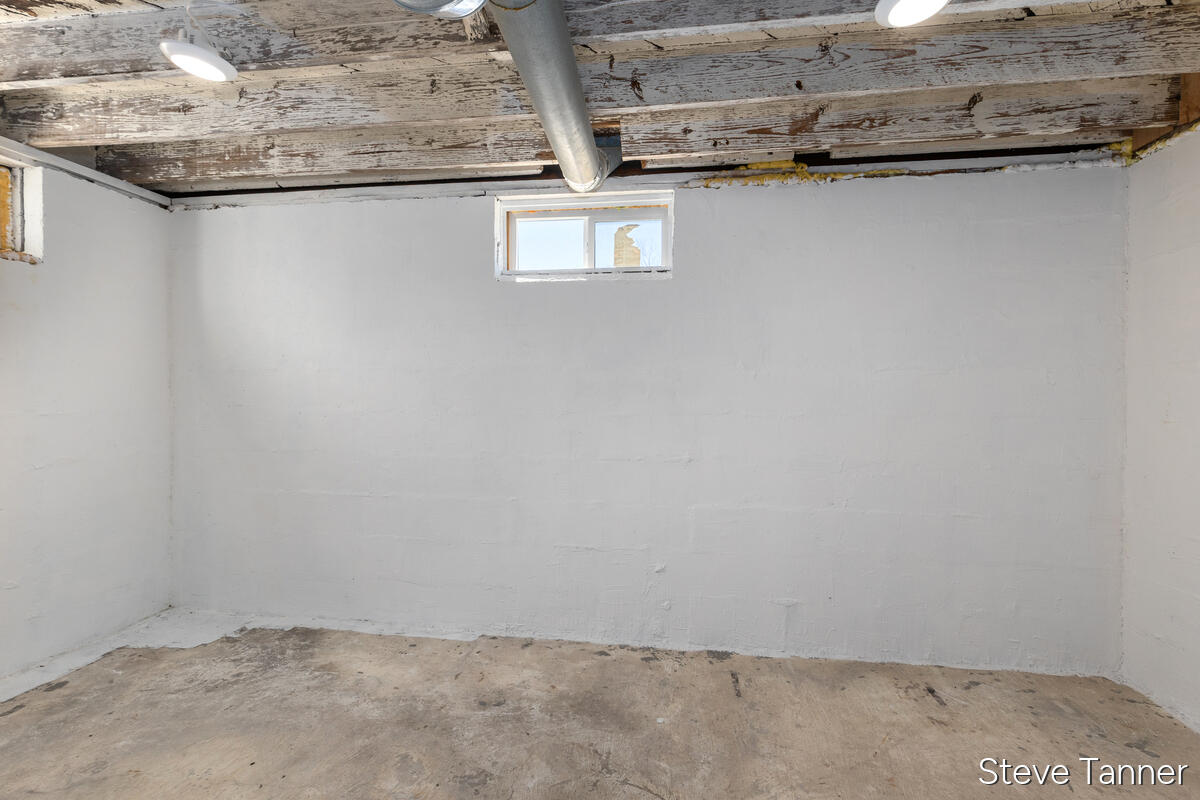 5423 E Howard City-edmore Property Photo 31