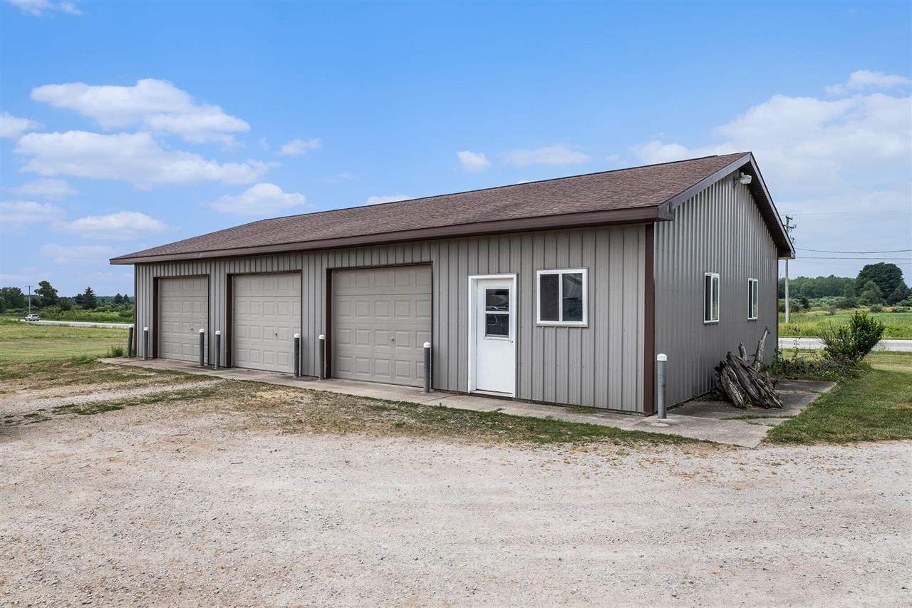 5818 Us Highway 31 Property Photo 2