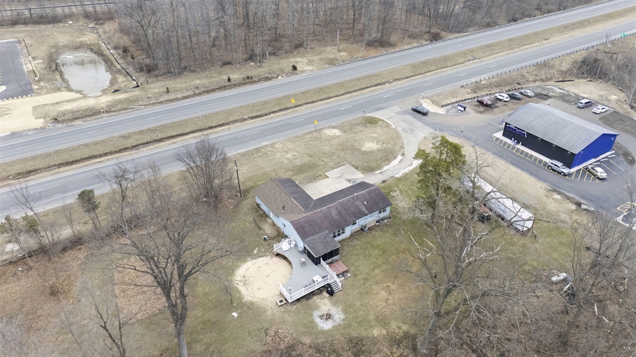 10172 Us Highway 12 Property Photo 17