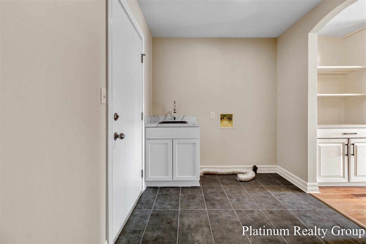 15762 Prospect Point Drive Property Photo 38