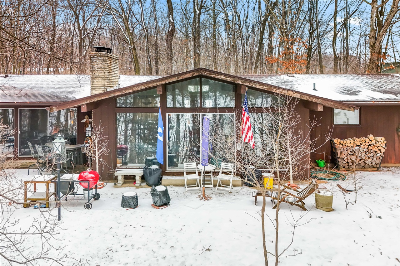 3671 Wildwood Court Property Photo 3