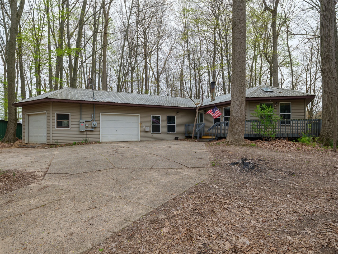 22431 Paulson Road Property Photo 1