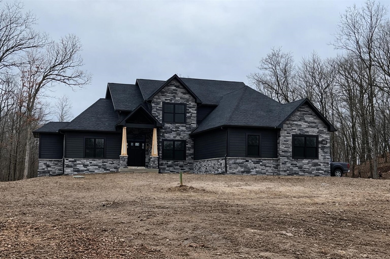 9939 White Tail Drive Property Photo 1