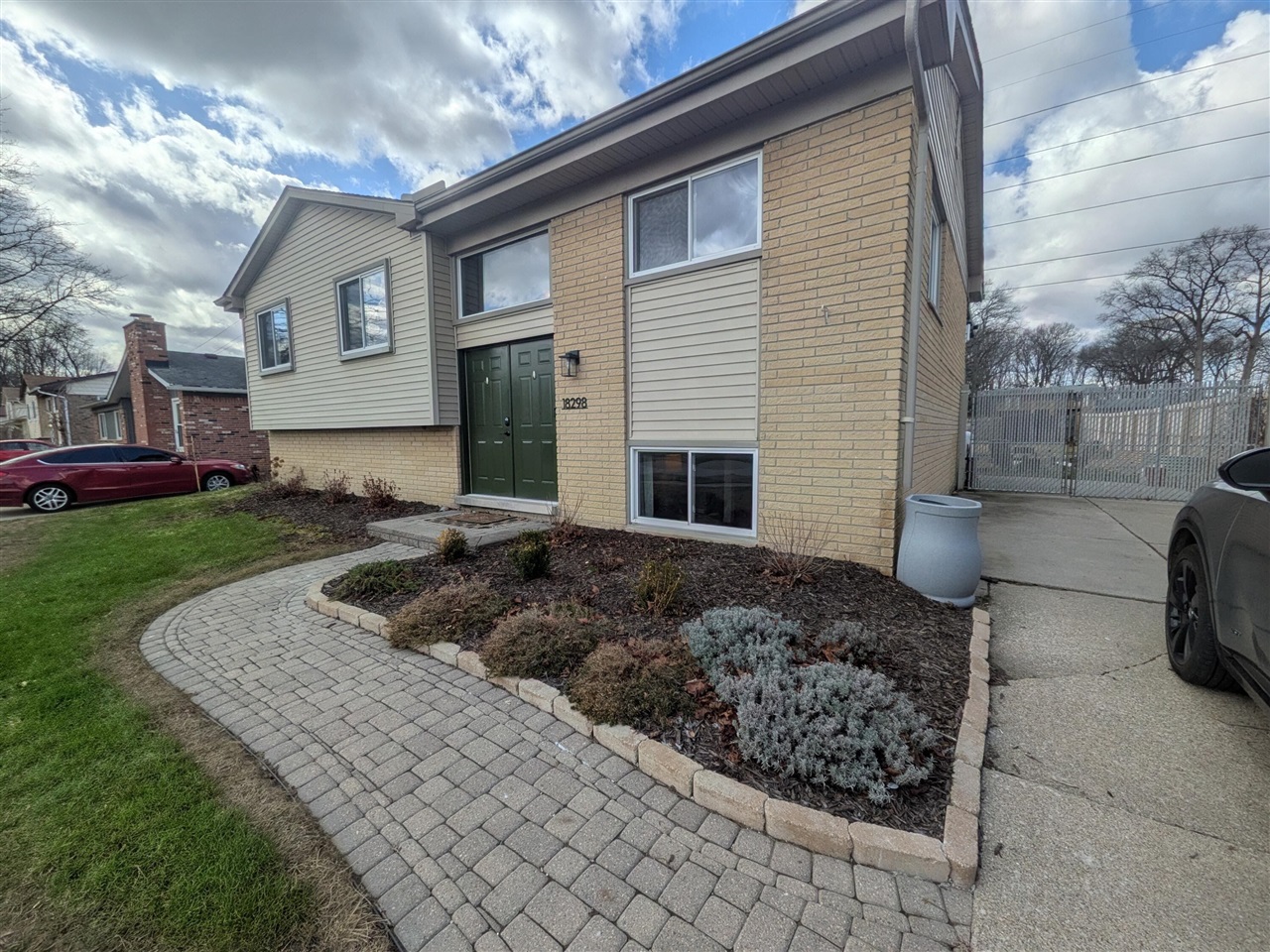 18298 Alvaro Avenue Property Photo 1