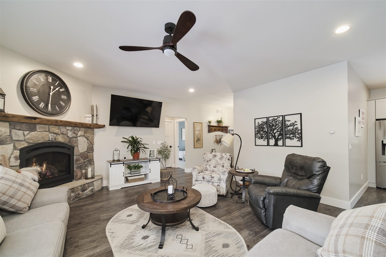 10201 Opal Ridge Drive Property Photo 15