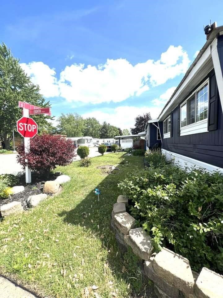 333 E Lakewood Boulevard Property Photo 2