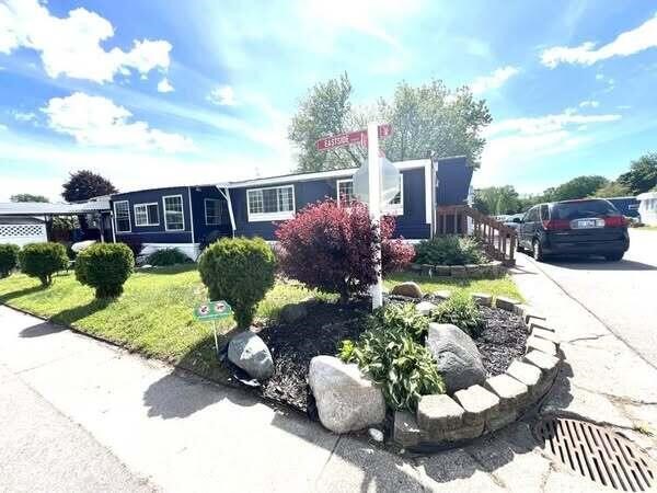 333 E Lakewood Boulevard Property Photo 4
