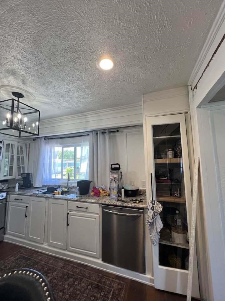 333 E Lakewood Boulevard Property Photo 9