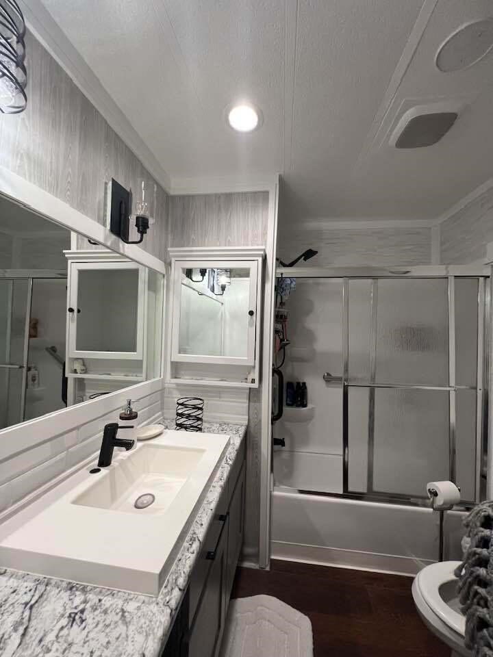 333 E Lakewood Boulevard Property Photo 16
