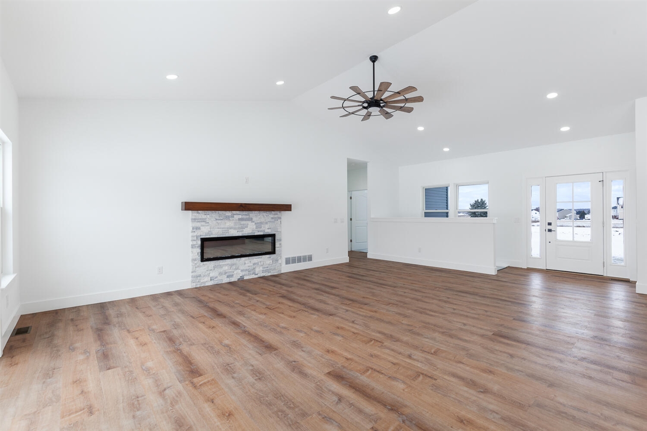 4909 Schmitz Court Property Photo 12