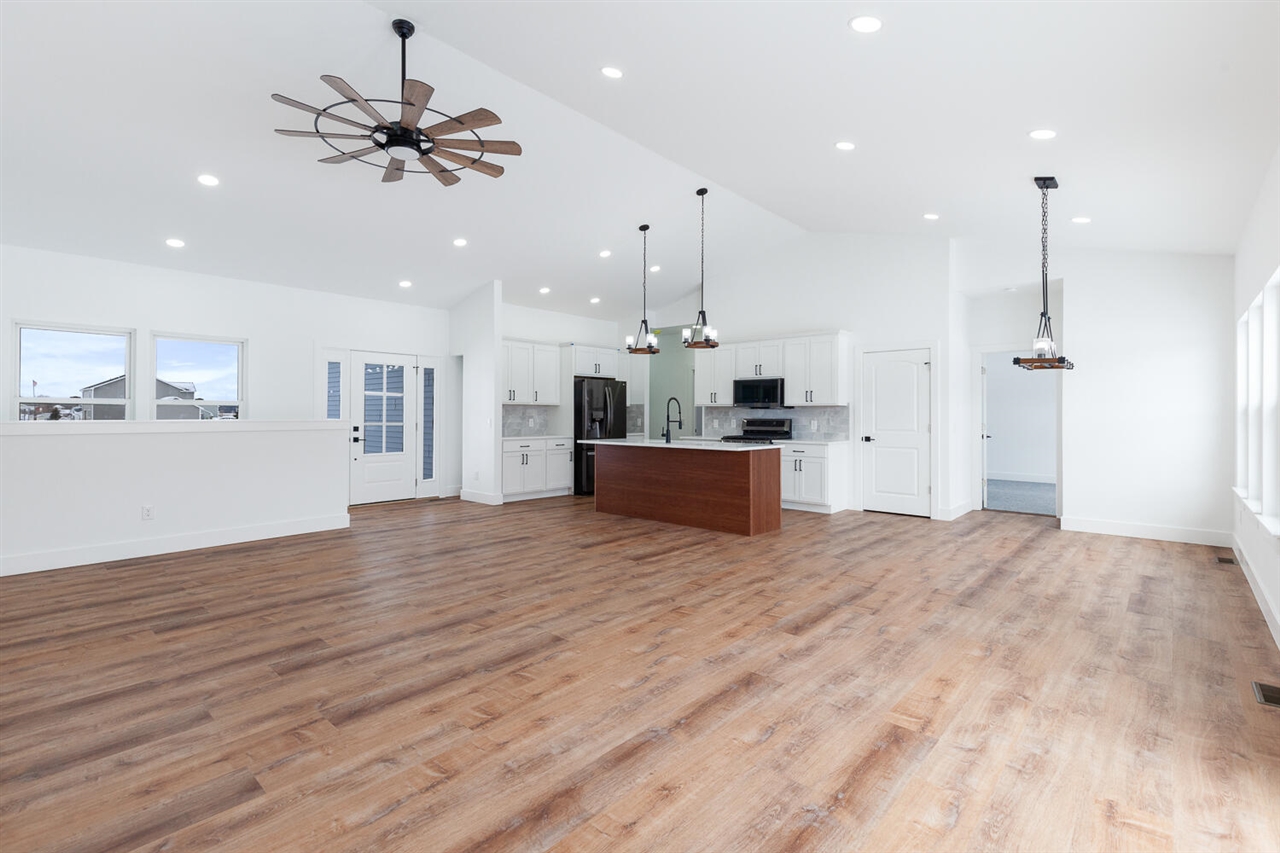 4909 Schmitz Court Property Photo 13