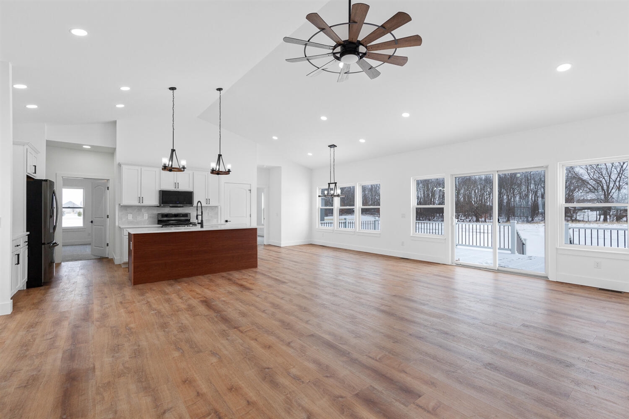 4909 Schmitz Court Property Photo 14