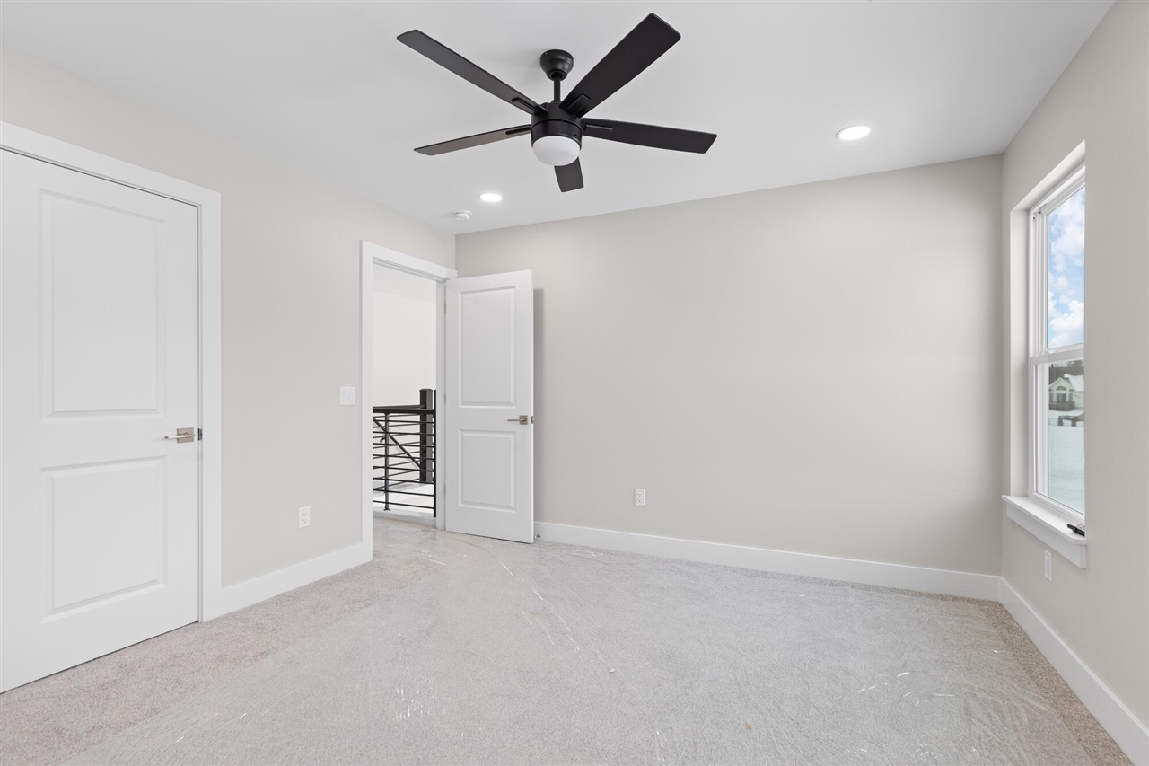 4823 Thompson Heights Drive Property Photo 16