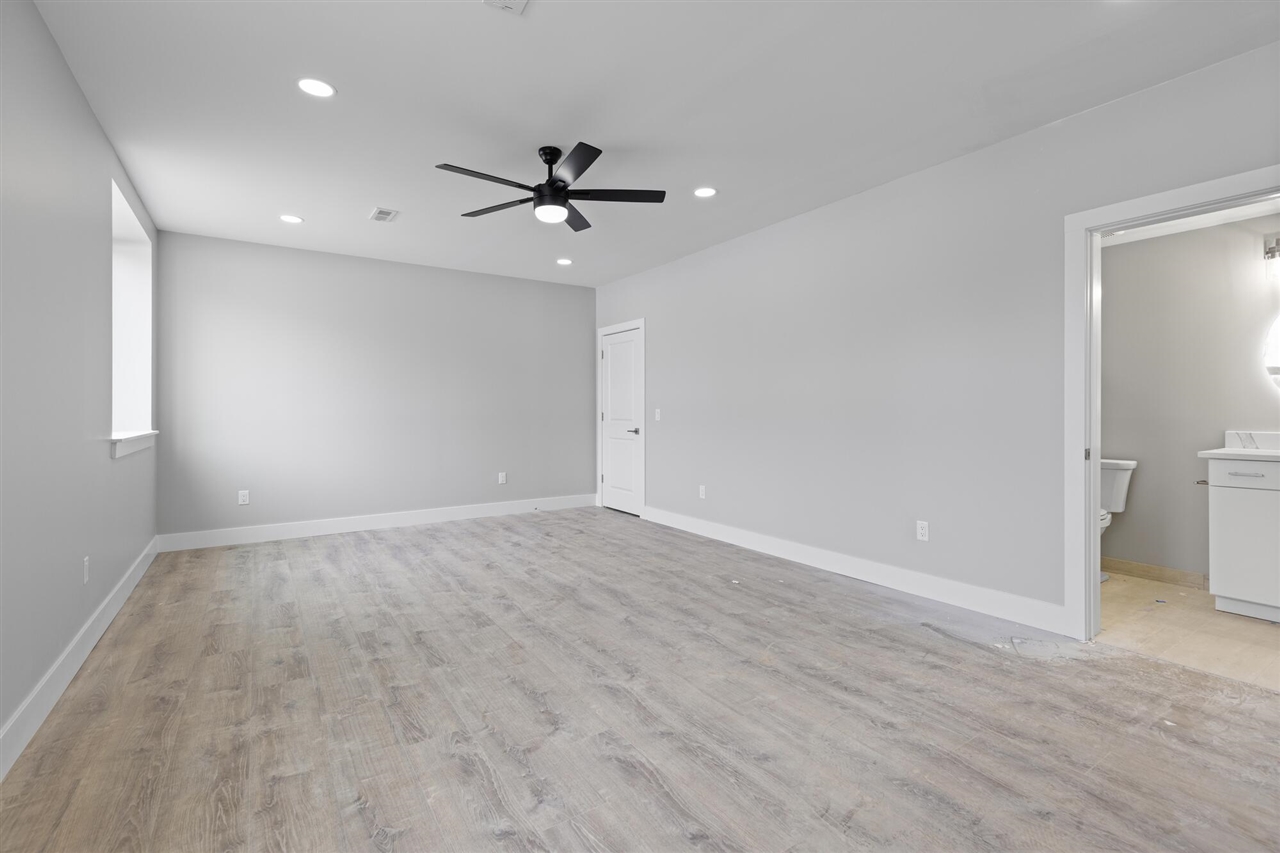 4823 Thompson Heights Drive Property Photo 21