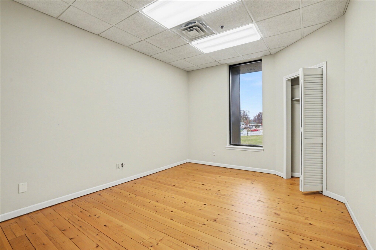 100 Lagrange Street Property Photo 11