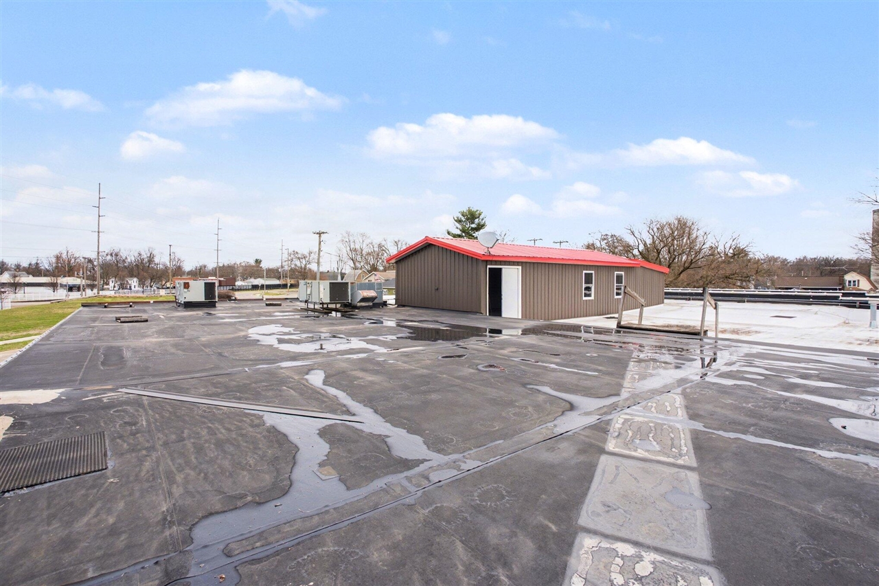 100 Lagrange Street Property Photo 15