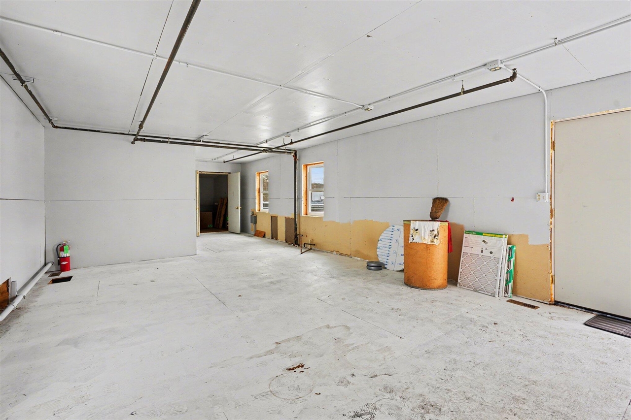 100 Lagrange Street Property Photo 16