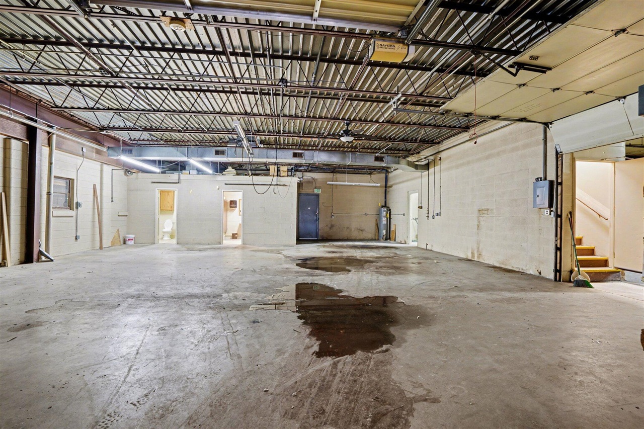 100 Lagrange Street Property Photo 25