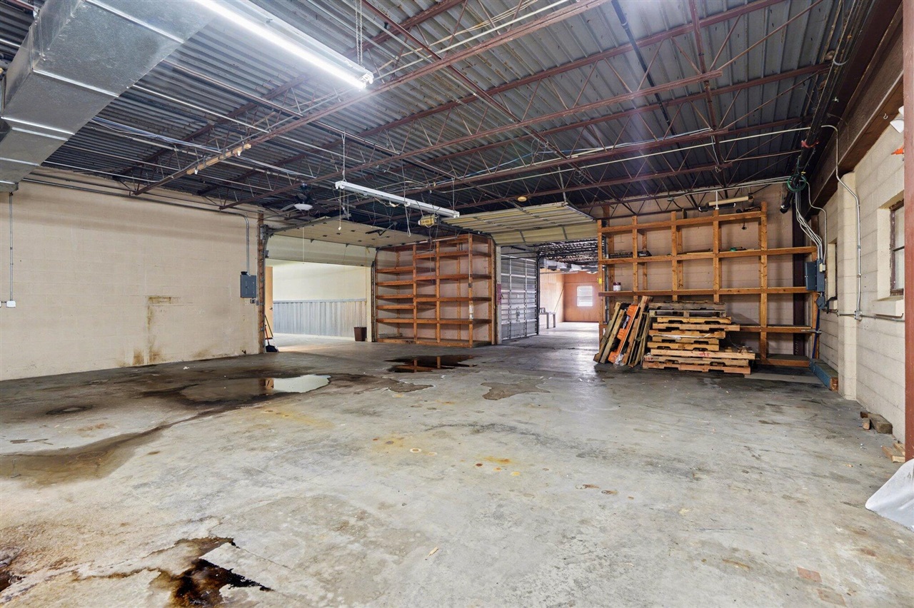 100 Lagrange Street Property Photo 26