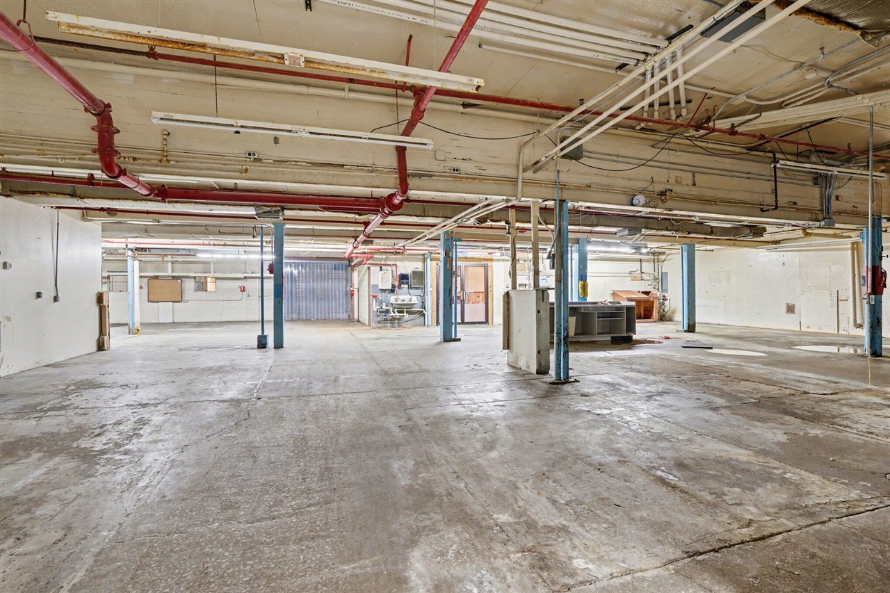 100 Lagrange Street Property Photo 33