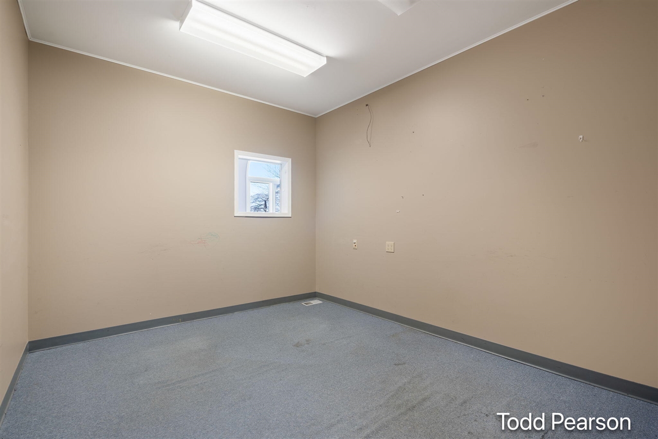 4211 Division Avenue Property Photo 15