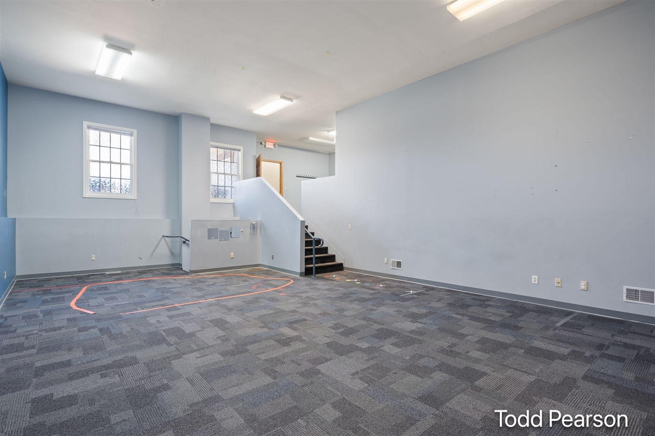 4211 Division Avenue Property Photo 21