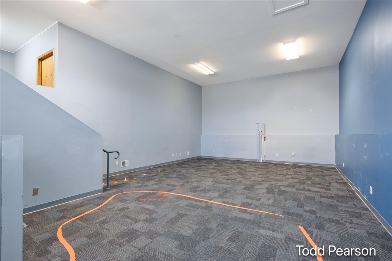 4211 Division Avenue Property Photo 22