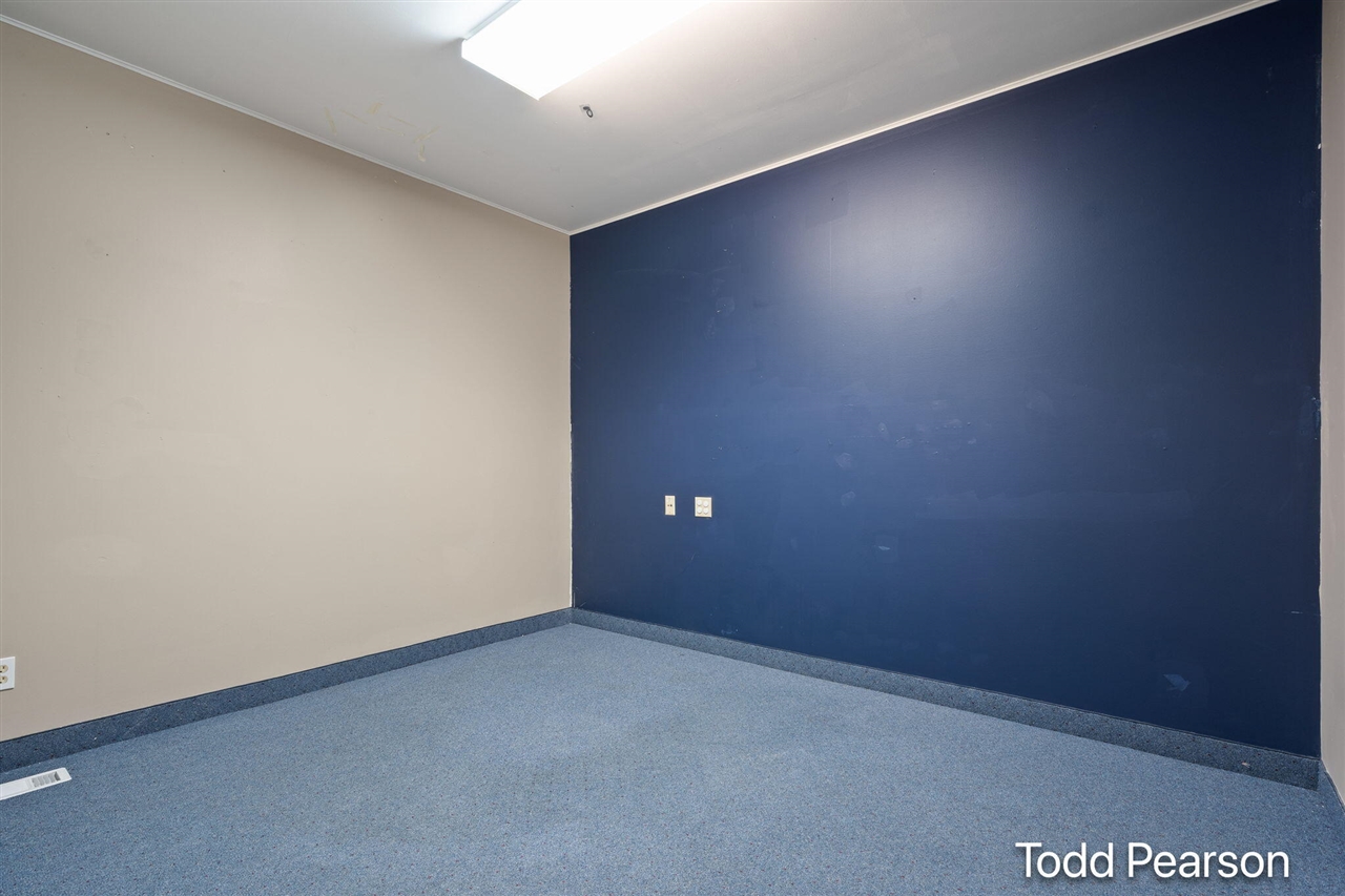 4211 Division Avenue Property Photo 27
