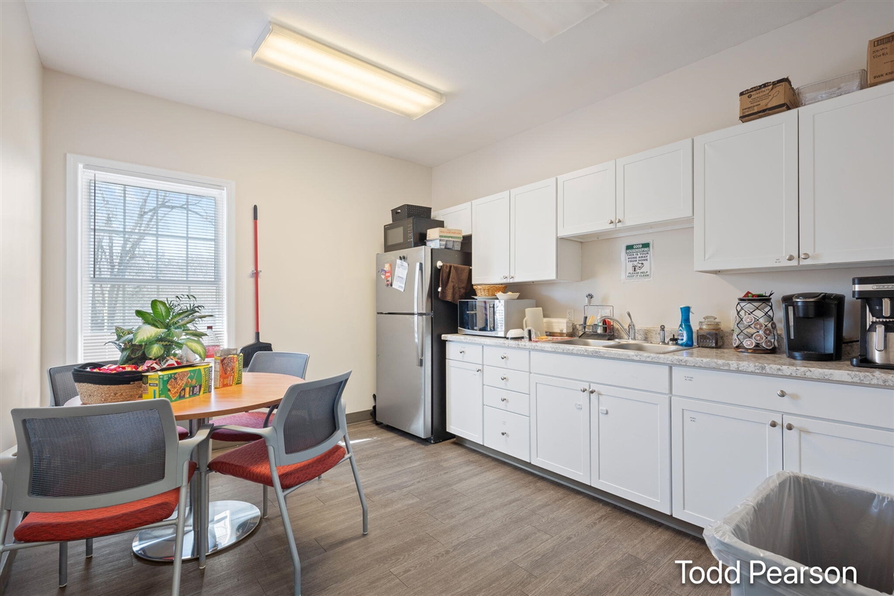 4211 Division Avenue Property Photo 34