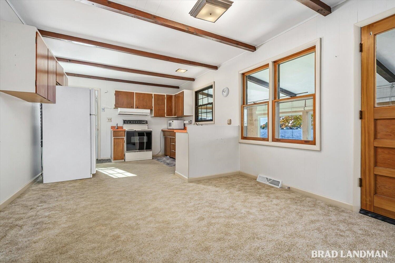 1980 Parker Drive Property Photo 6