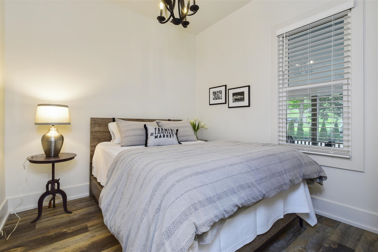 748 Holland Street Property Photo 11
