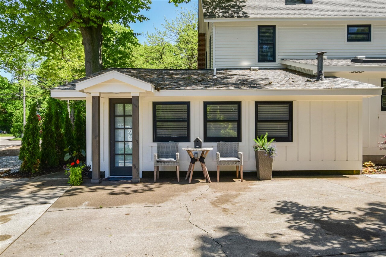 748 Holland Street Property Photo 25
