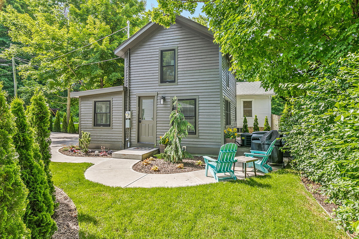748 Holland Street Property Photo 36