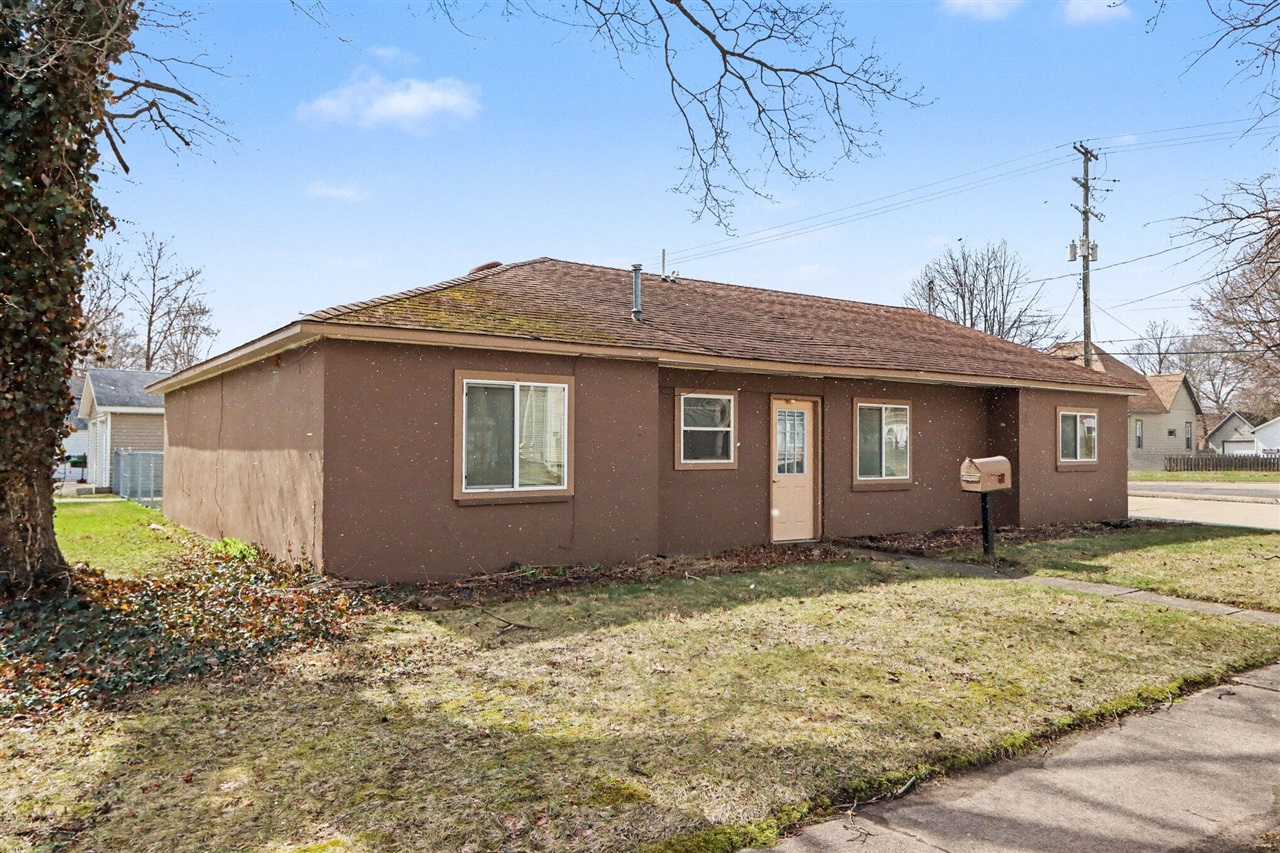 207 Exchange Street Property Photo 20